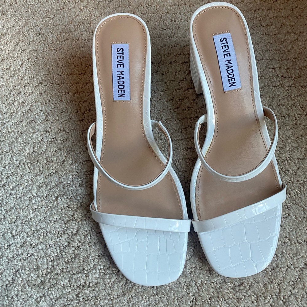 Steve Madden mini wedge